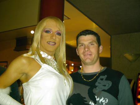 16.Thierry et un ange blond.